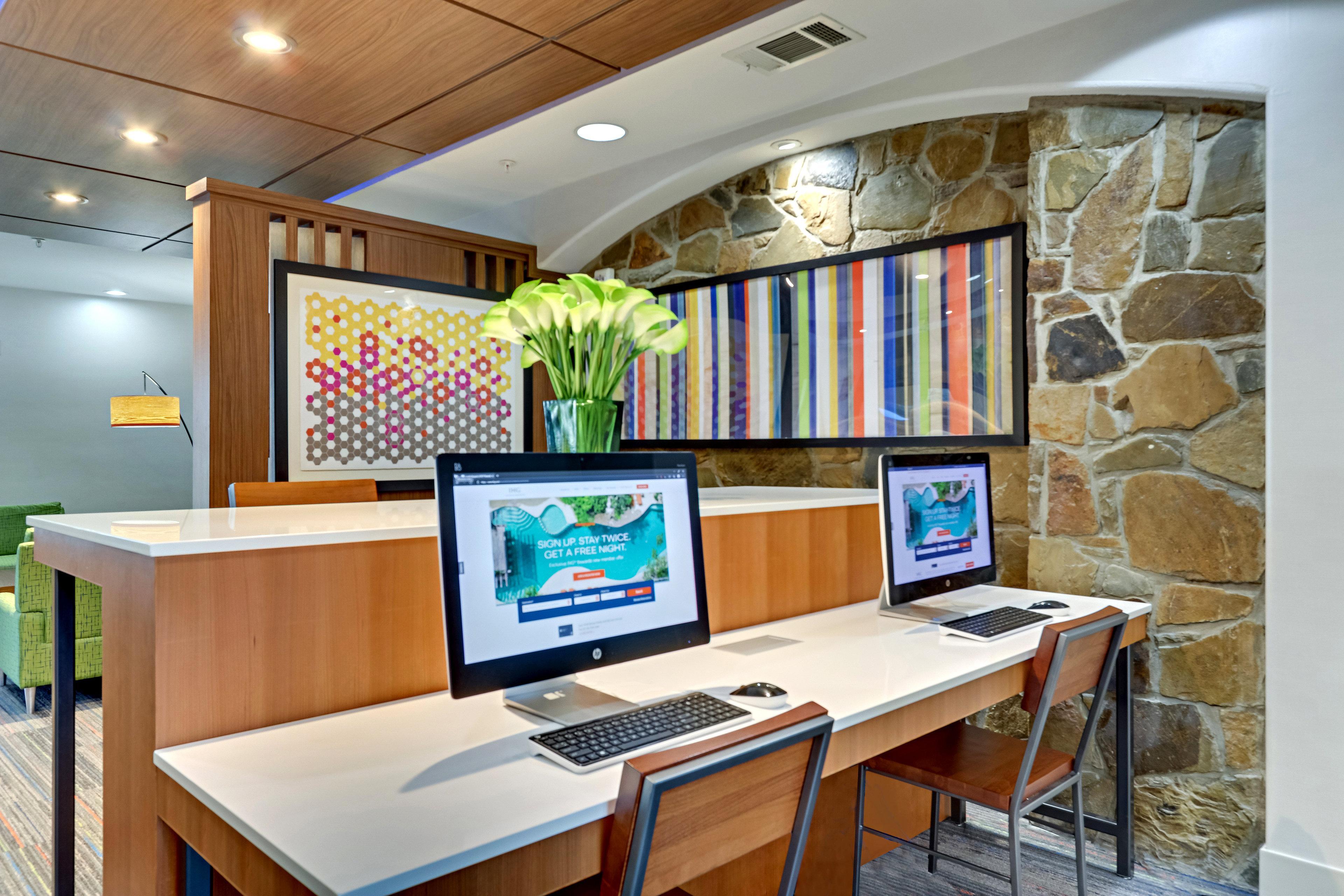 Holiday Inn Express Hotel And Suites Weatherford By Ihg Bagian luar foto